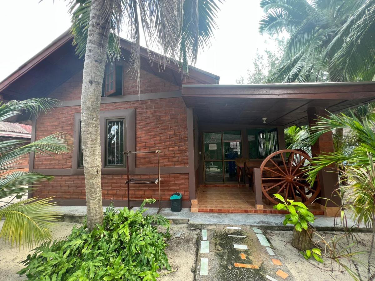 Sawai Home Resort Натон Экстерьер фото